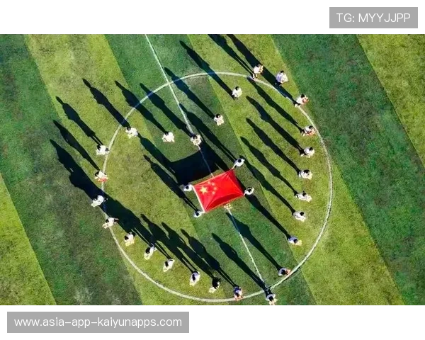 冠军球队球员携手城市公益植树，共塑绿色未来