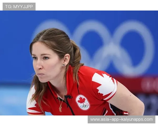 加拿大小将单场逆转，中国女队冰壶夺冠之路再添荣誉，女冰壶加拿大爆冷